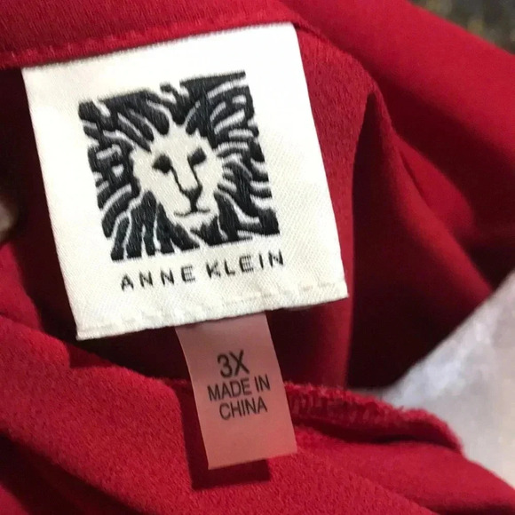 Anne Klein Red Sleeveless Tie Front Blouse-Size 3X - Picture 10 of 10